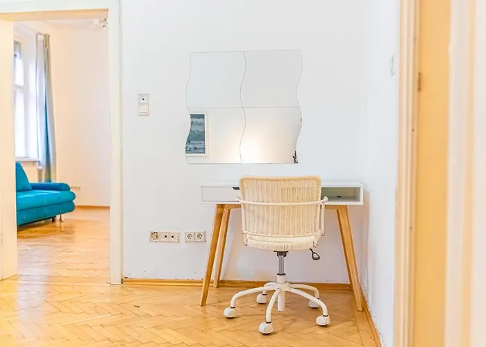 Simple 3br Near Wiener Stadthalle *
