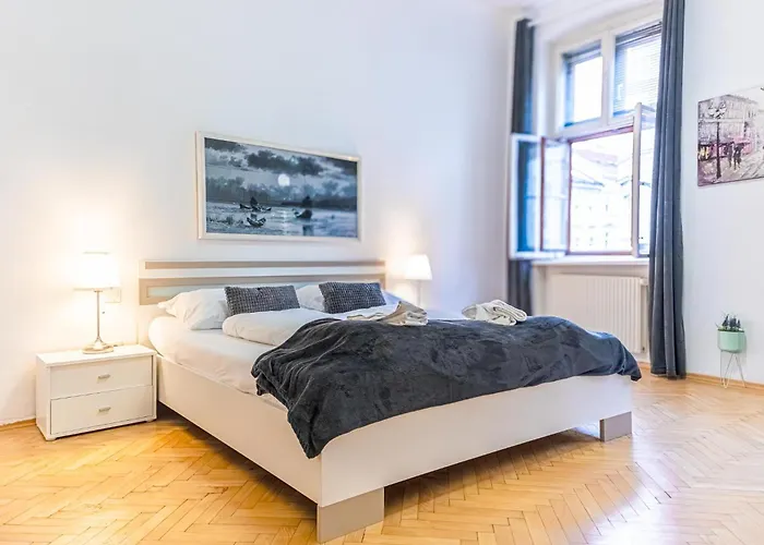 Appartement Simple 3br Near Wiener Stadthalle