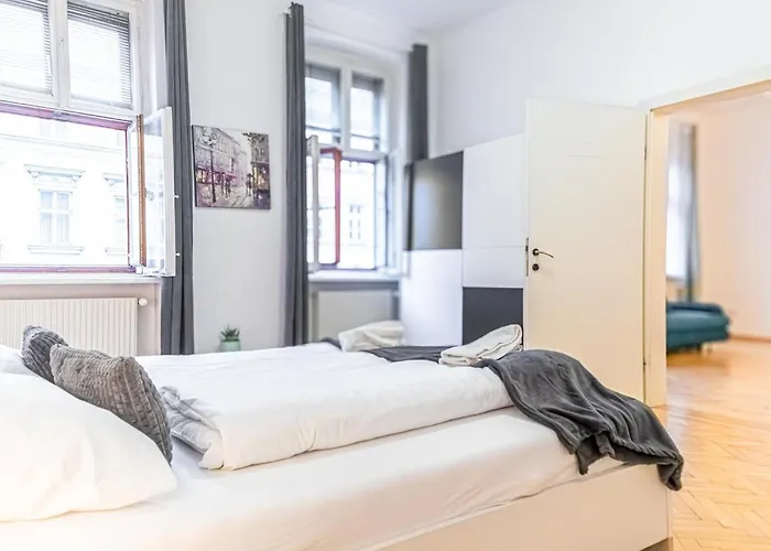 Appartement Simple 3br Near Wiener Stadthalle *