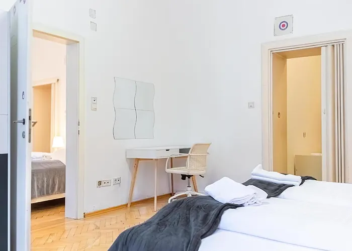 Simple 3br Near Wiener Stadthalle Vienne