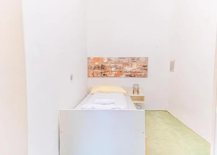 Appartement Simple 3br Near Wiener Stadthalle *